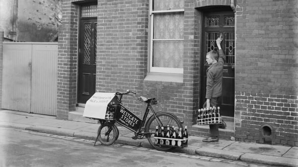 Exhibition highlights decline of today’s high streets and unsustainable modern shopping practices