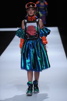 Female model wearing scuba diving inspired dress designed by Yajun Tian 