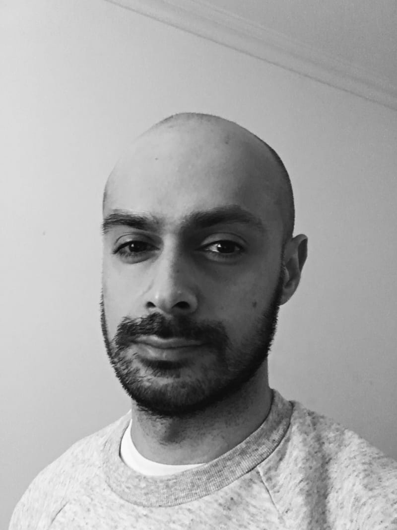Houman  Momtazian