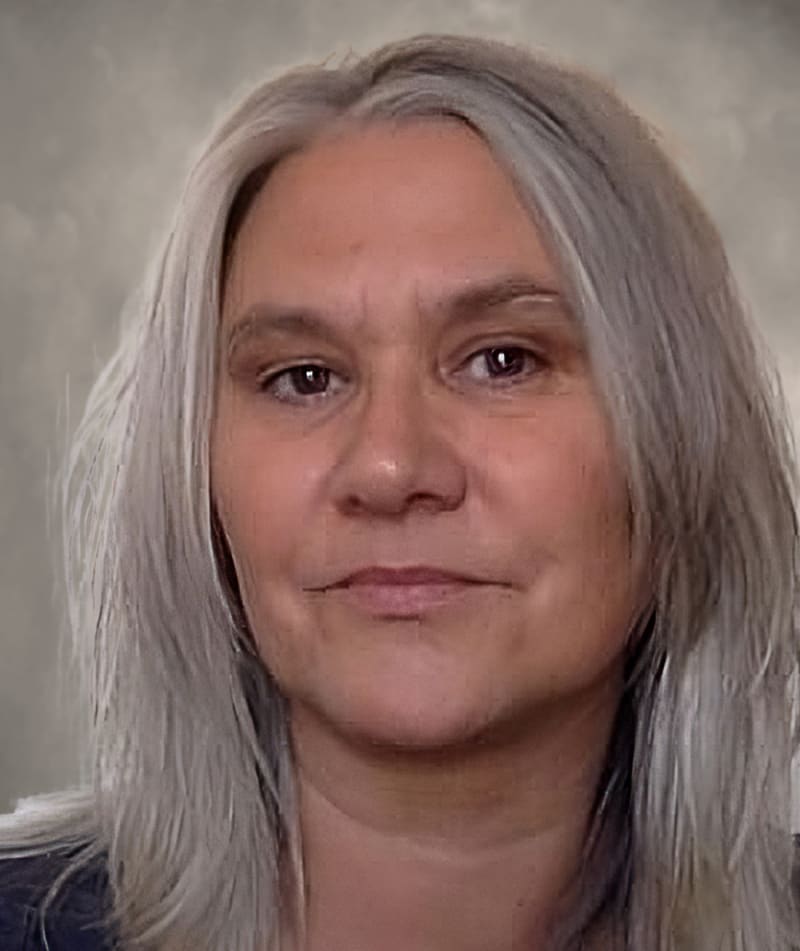 Melanie  Gale Davies