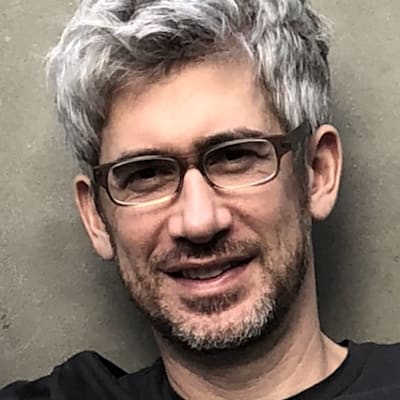 Daniel  Howe