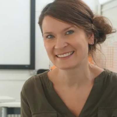 Zoe  Hinton