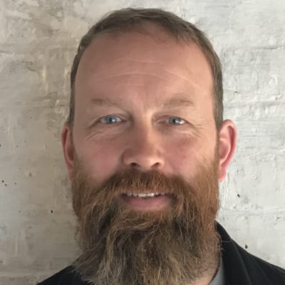 Christopher  Roberts