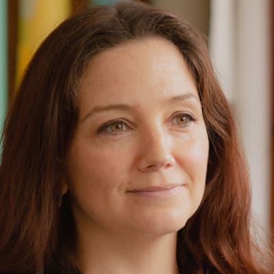 Polly  Mackenzie