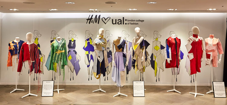 750pix_H&MxLCF—Oxford-Circus-Lounge—group-shot