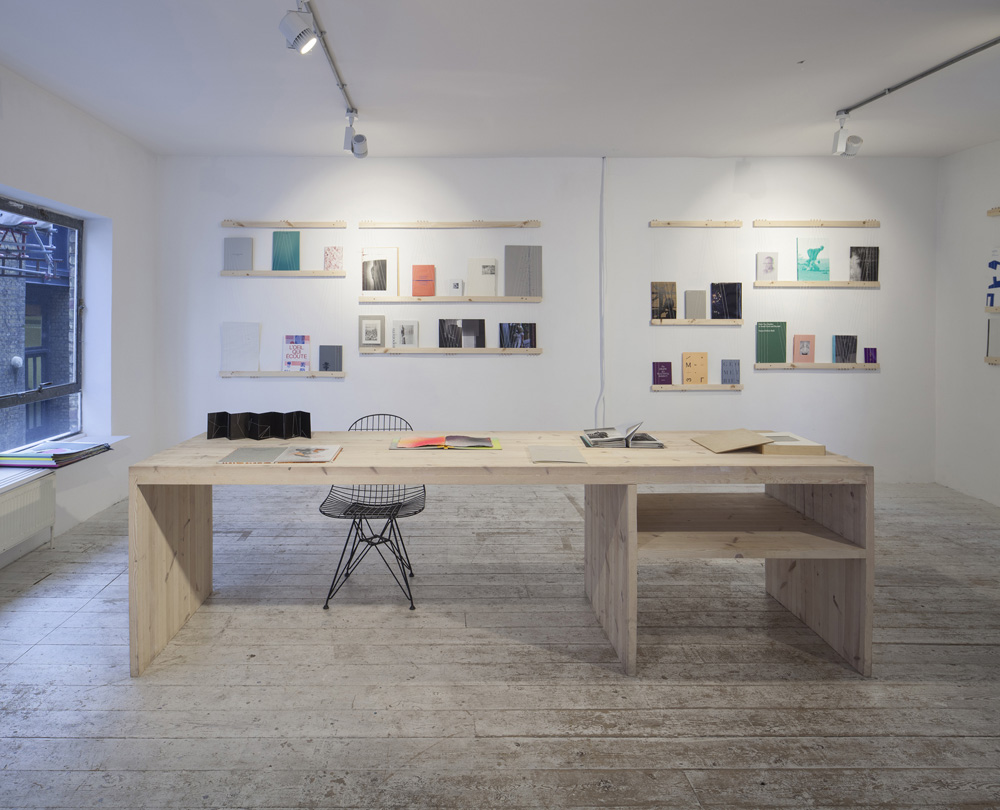'Between the Lines' at Roz Barr Gallery, designed.by Benedetta Rogers. Image credit: Magali Avezou.