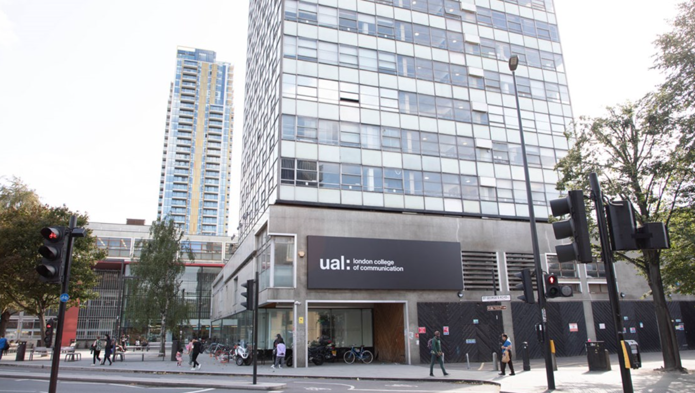 LCC building 2022/23 winter break opening hours London College of