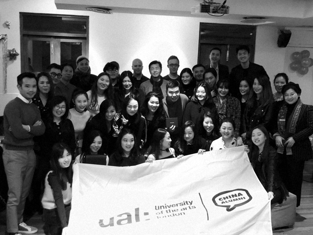 Alumni celebrate Christmas in Shanghai