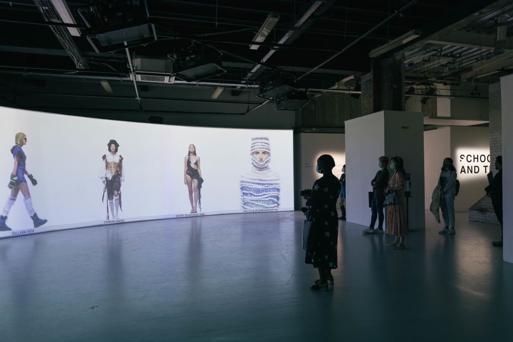 Digital work on screens