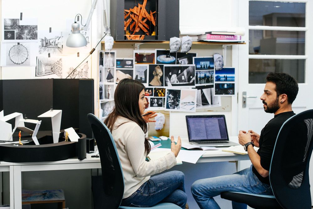 MA Theatre Design student Laura Arroyo Rocha in discussion in the Studio