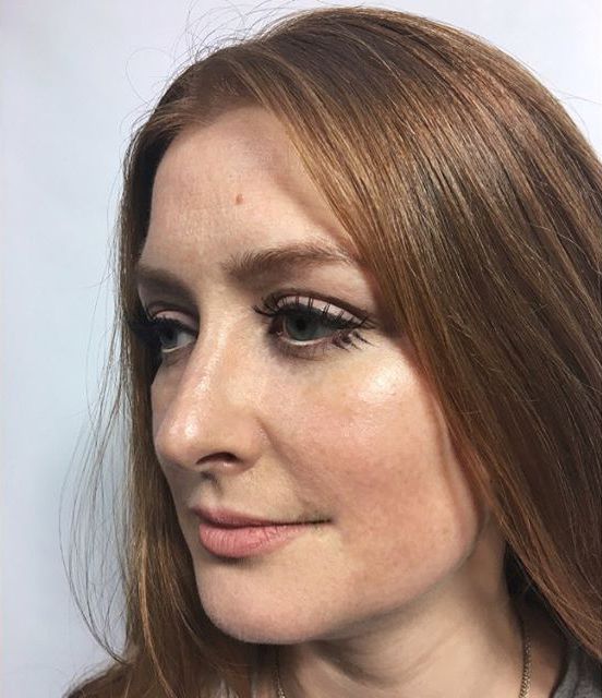 K Swindells Complete Makeup Artist Candid Photo