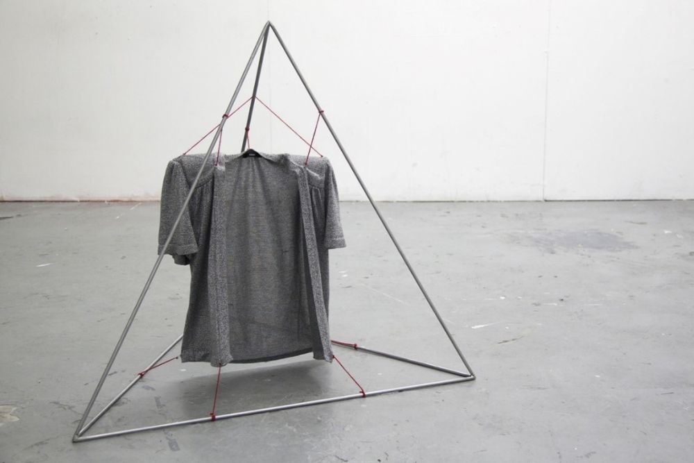 Metal bars; sweater; yarn