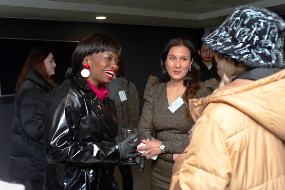 alumni networking at alumni event