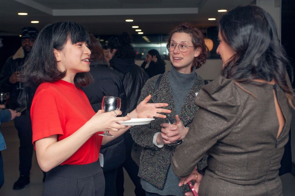 alumni networking at alumni event