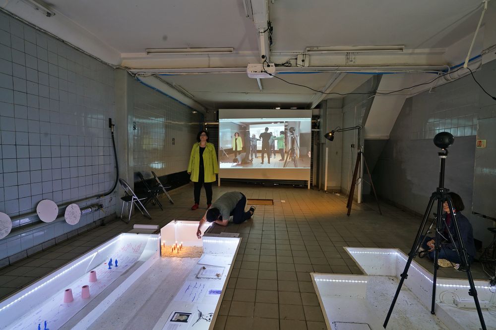 Friday_Akimbo performance. Photo by Danmei Luo