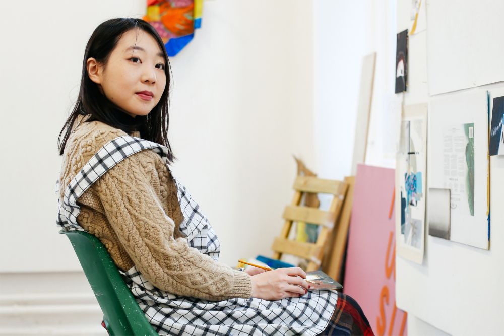 Chino Hirose in art studio
