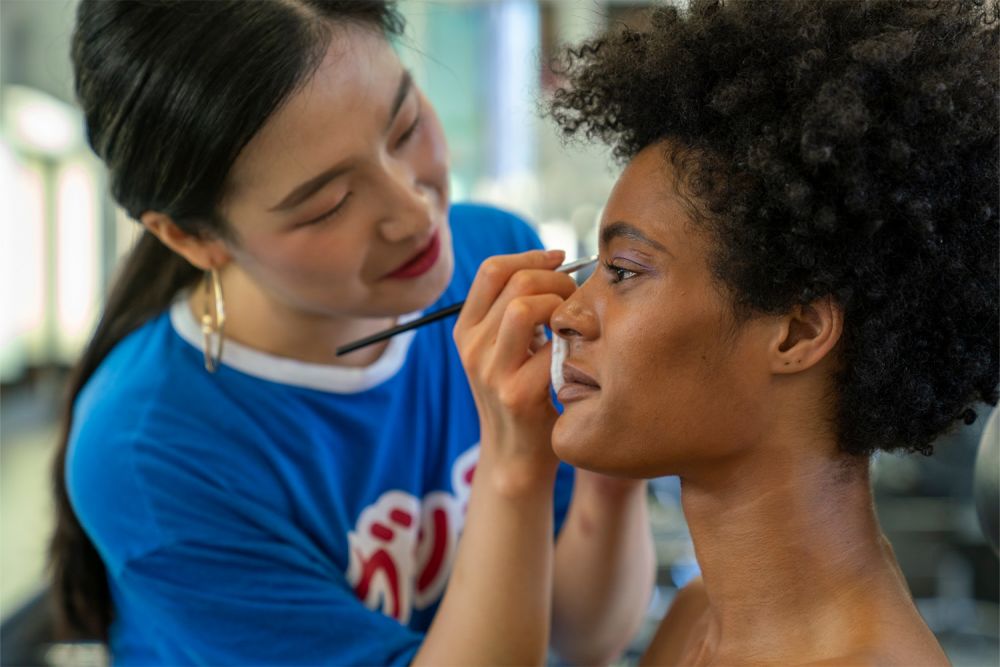 The Complete Makeup Artist | On campus