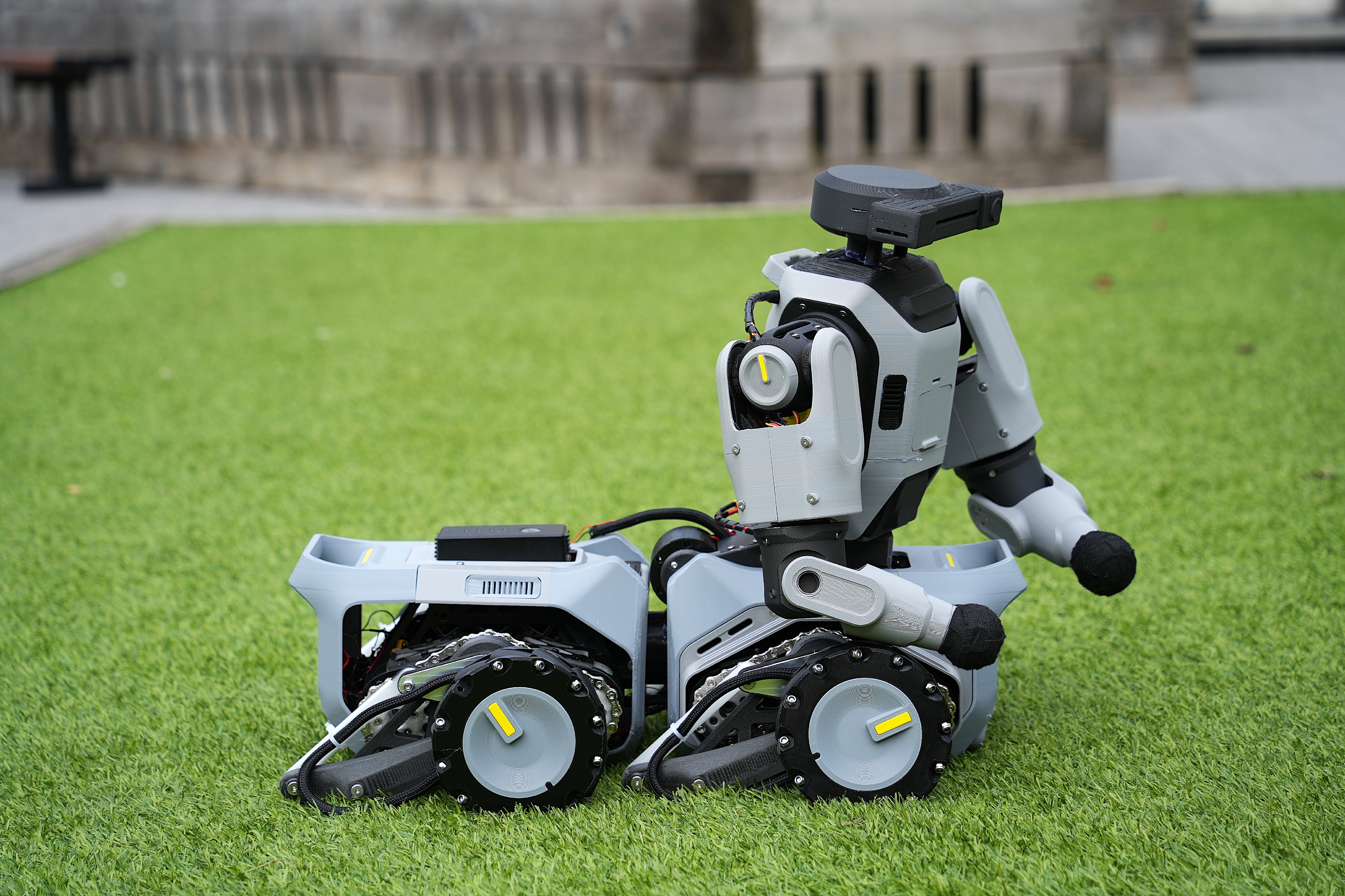 Chiron Centaur-Type Modular Robot - Hongyi Xu - UAL Showcase
